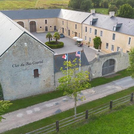 Le Clos Du Bas Courtil Guesthouse B&B Omaha Beach Osmanville Eksteriør billede