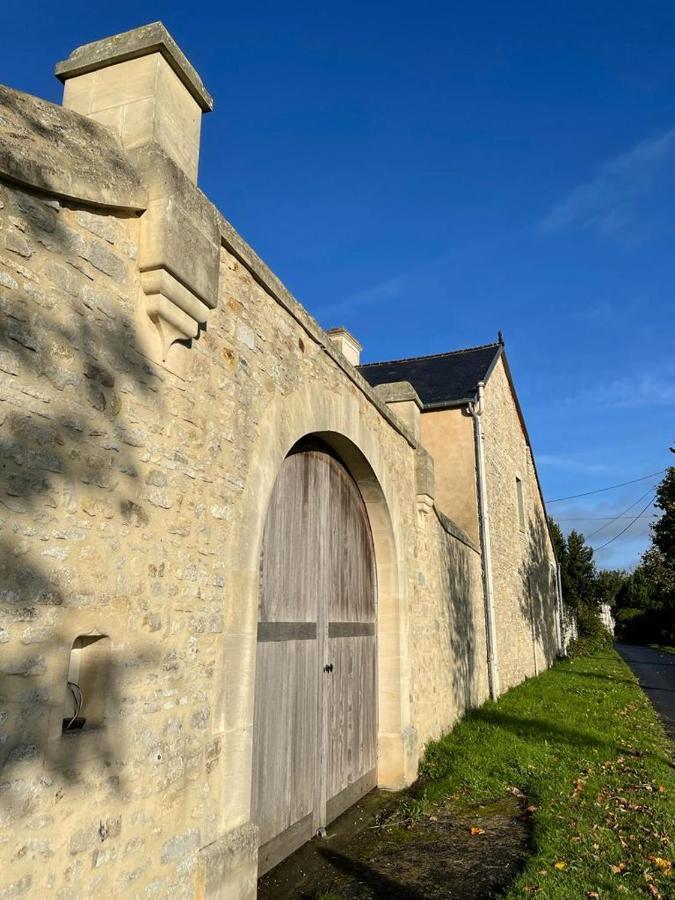 Le Clos Du Bas Courtil Guesthouse B&B Omaha Beach Osmanville Eksteriør billede