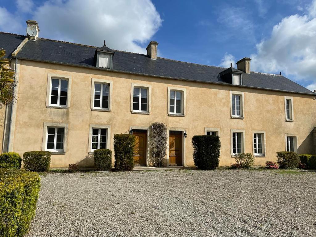 Le Clos Du Bas Courtil Guesthouse B&B Omaha Beach Osmanville Eksteriør billede