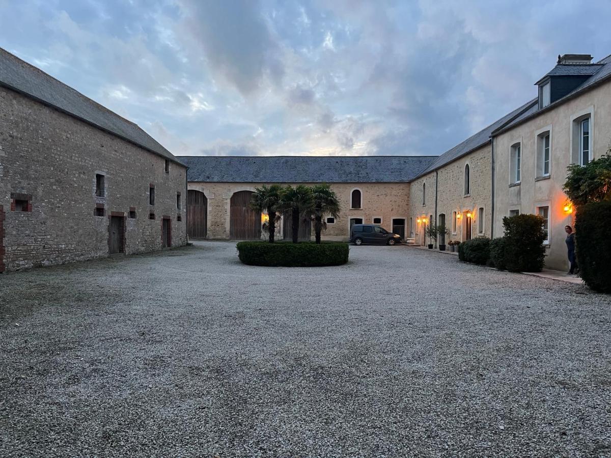 Le Clos Du Bas Courtil Guesthouse B&B Omaha Beach Osmanville Eksteriør billede